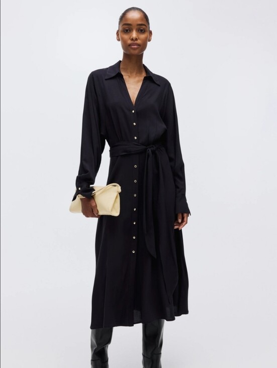 H&M Dresses & Skirts - H&M Long Sleeve Button Down Belted Maxi Shirt Dress